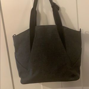 Lululemon tote!